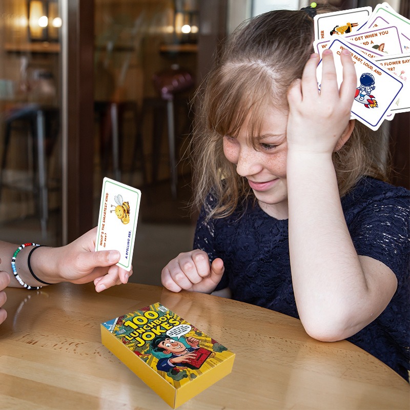 100 Lunchbox Jokes Cards Funny - Kids Education Questions recensione e prezzo